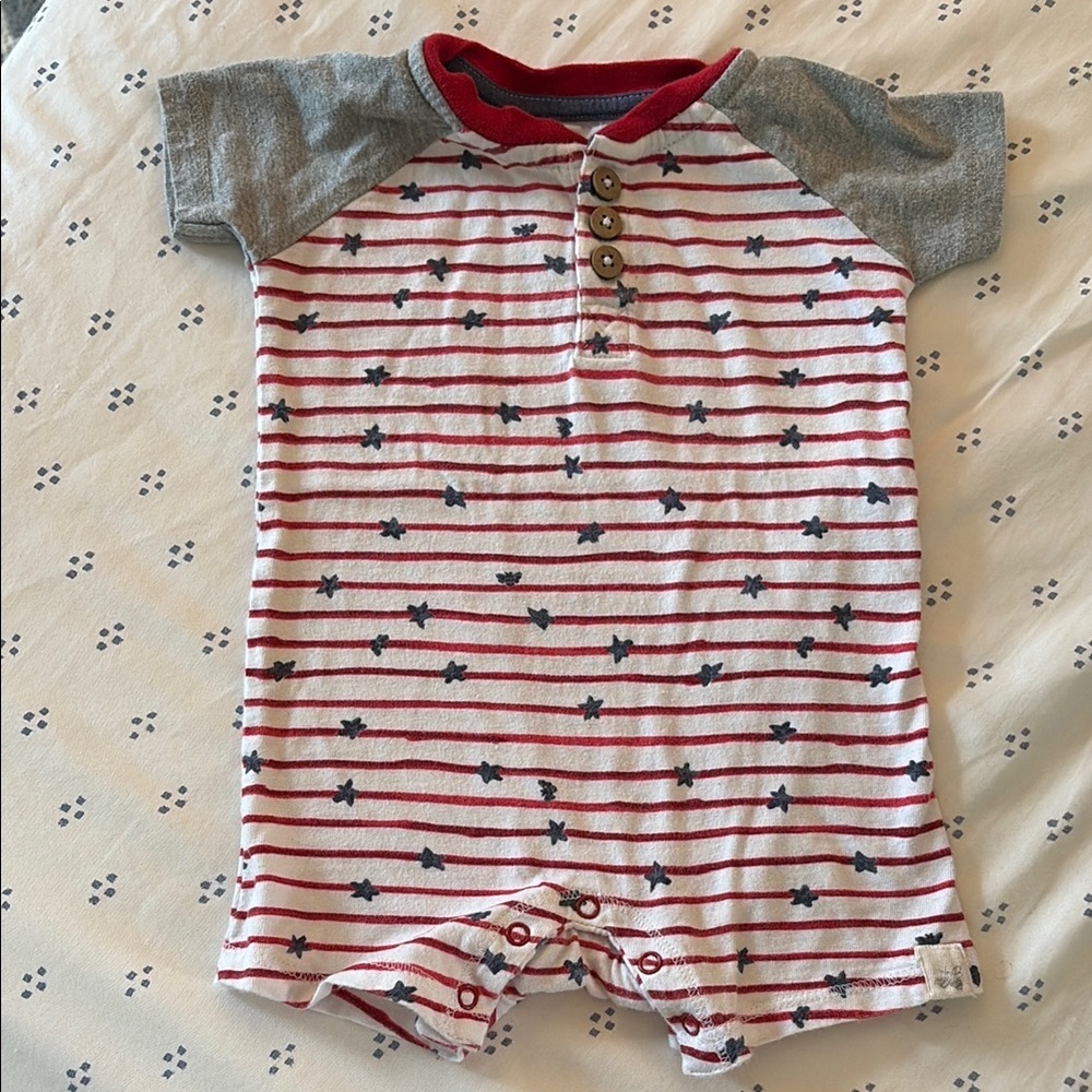 Burt’s bees Baby Red White and Blue Stars and Stripes one piece